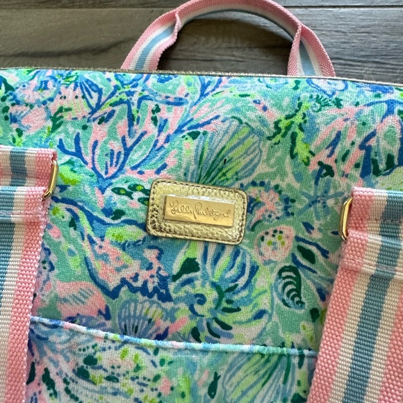 Lilly Pulitzer Pink and Blue Travel Bag - Picture 2 of 5
